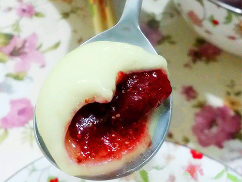 草莓苦荞汤圆